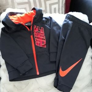 Nike 2 piece sweat suit size 12 months